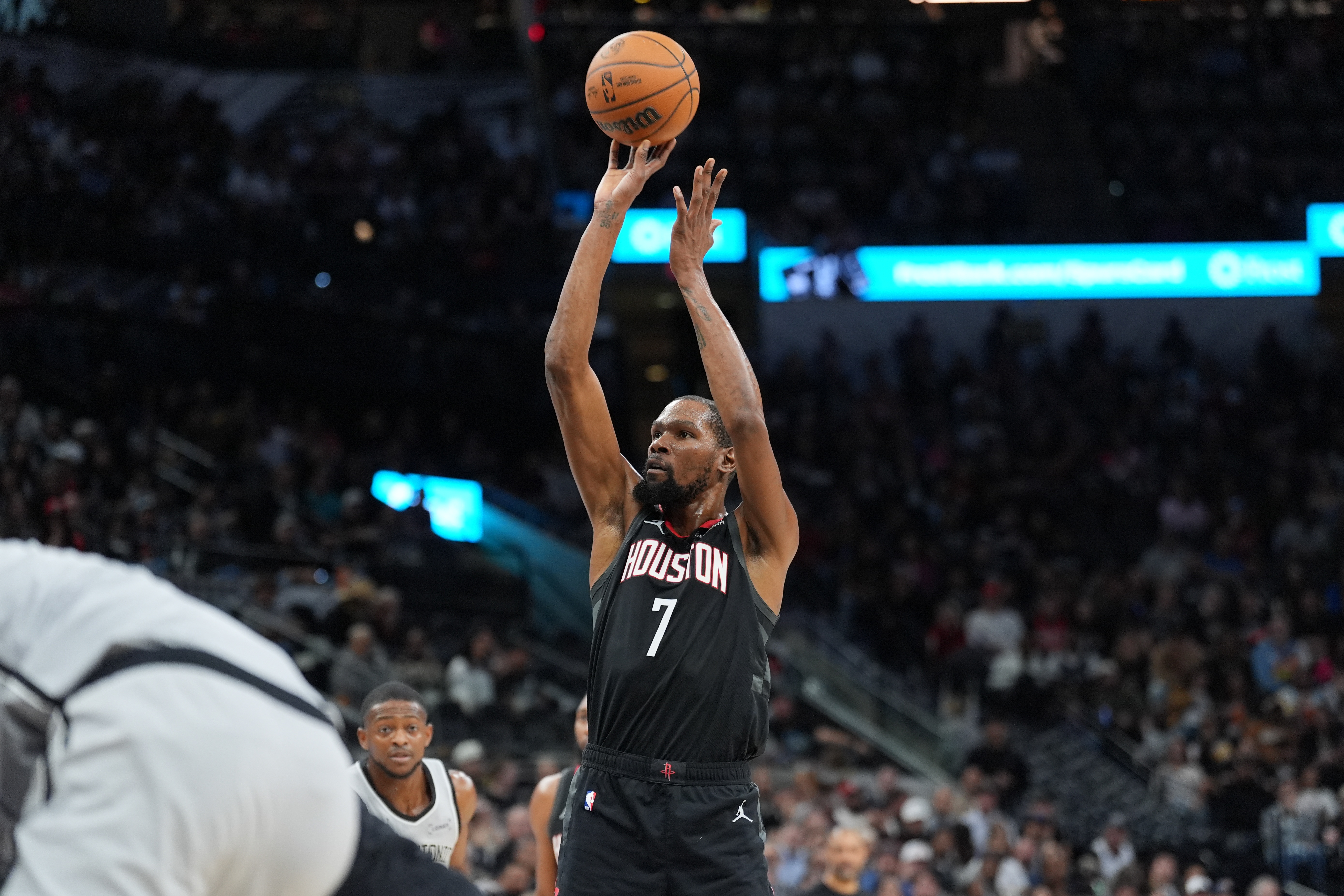 乐鱼体育入口-杜兰特生涯第343场至少30分且TS60%+ 历史第二多&詹姆斯411第一